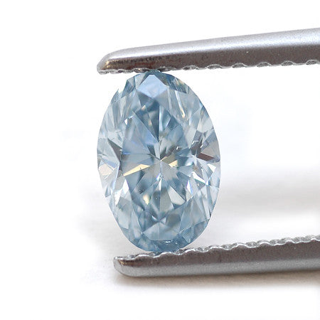 WHY CHOOSE AN OVAL CUT DIAMOND?