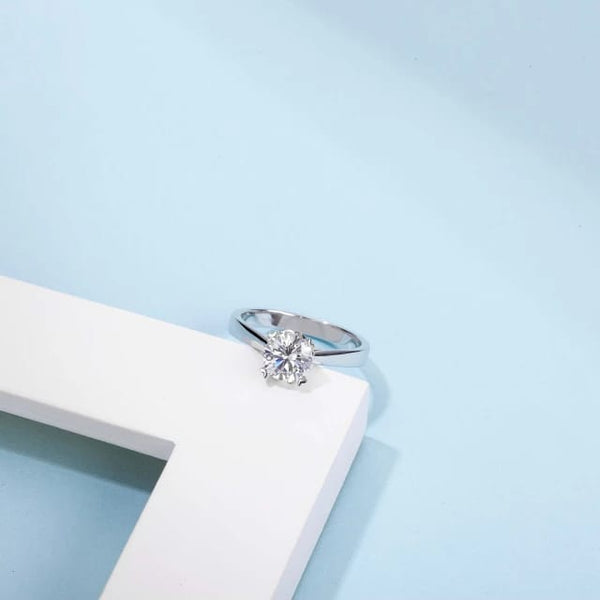 WHY ARE DIAMONDS SO POPULAR FOR ENGAGEMENT RINGS?