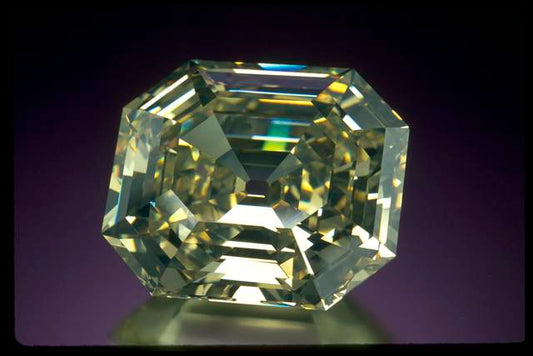 WHY CHOOSE A CUSHION CUT DIAMOND?