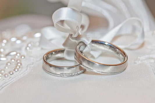 WHITE GOLD VS. PLATINUM